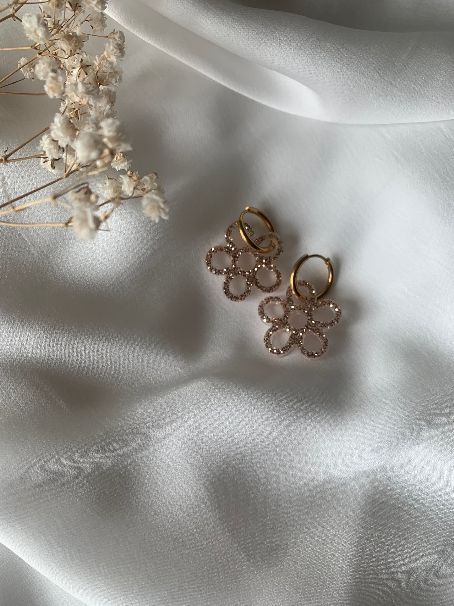 Boucles d'oreilles fleurs ajourées