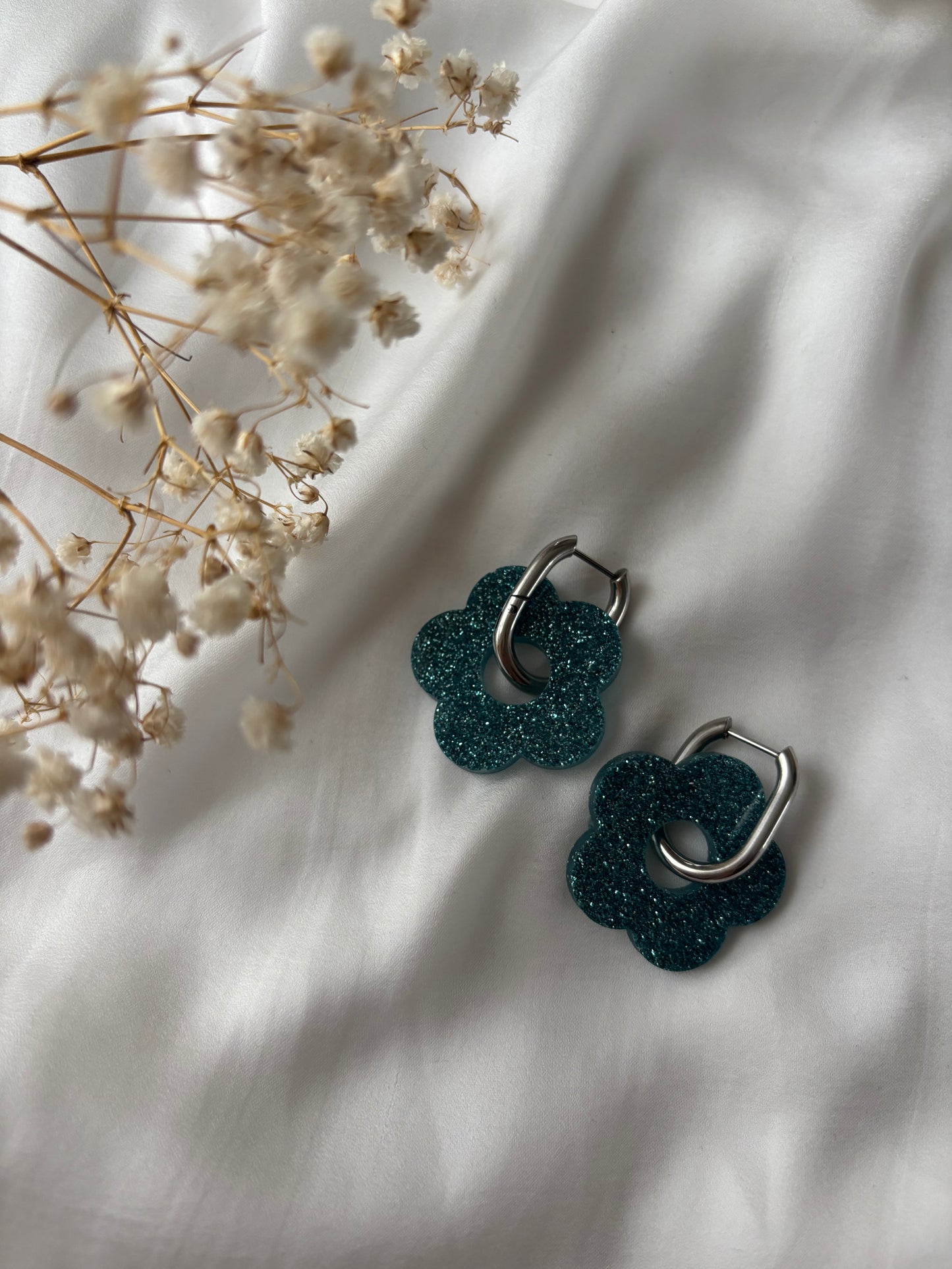 Grandes fleurs bleues