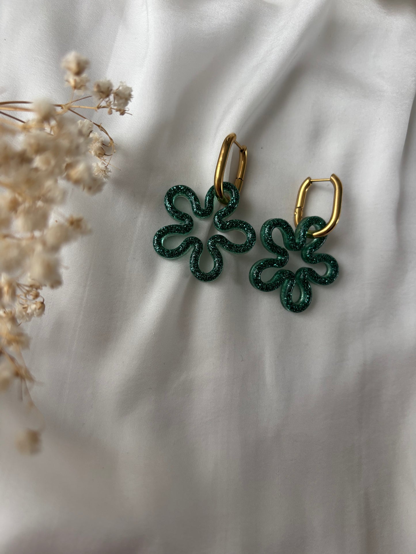 Boucles d’oreilles grandes fleurs ajourées