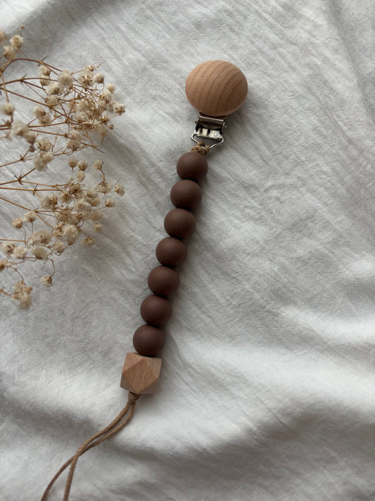 Attache tétine chocolat