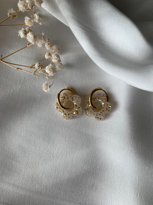 Boucles d’oreilles créoles petites fleurs