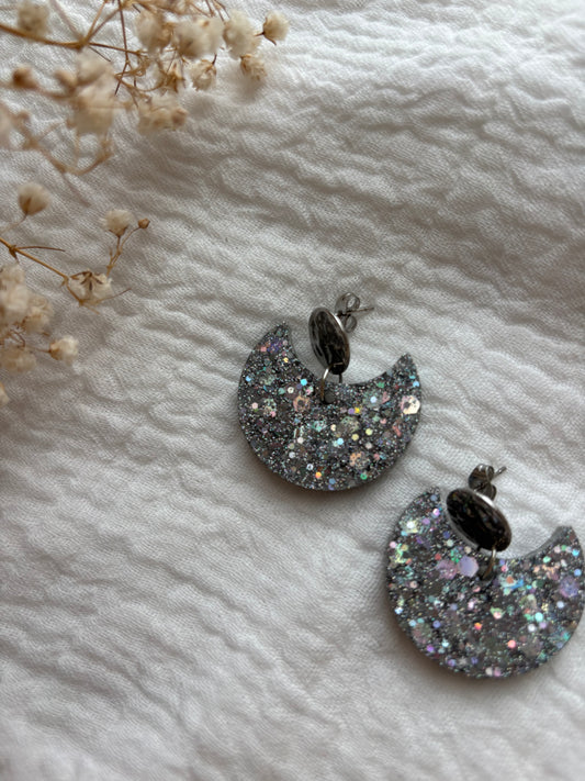 Boucles d’oreilles demi-lunes argentées