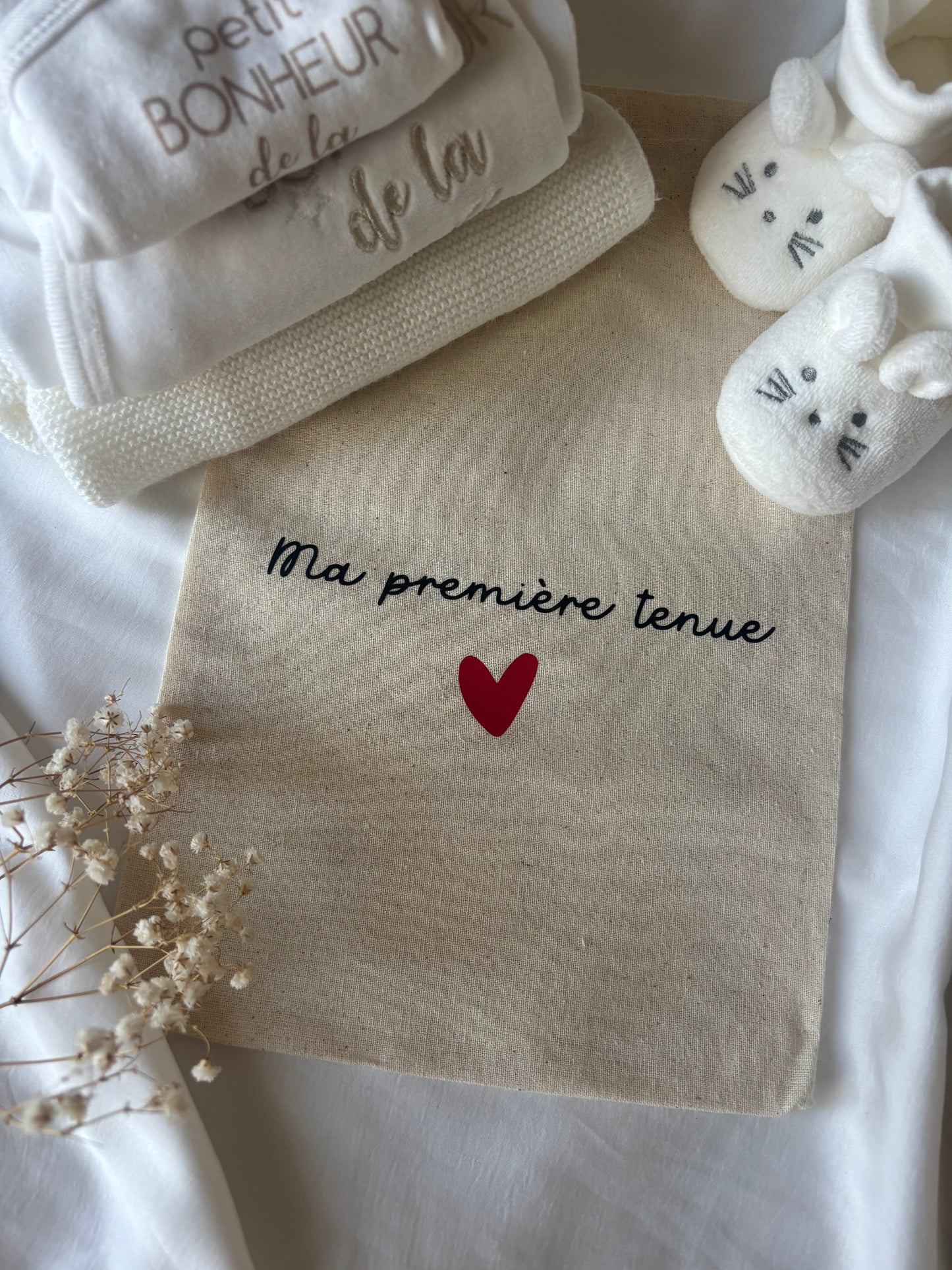Pochette tenue de naissance
