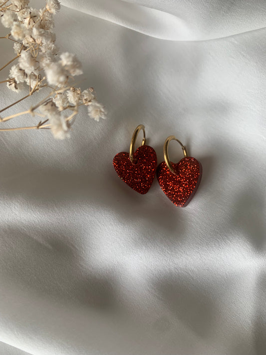 Boucles d'oreilles petits coeurs rouges