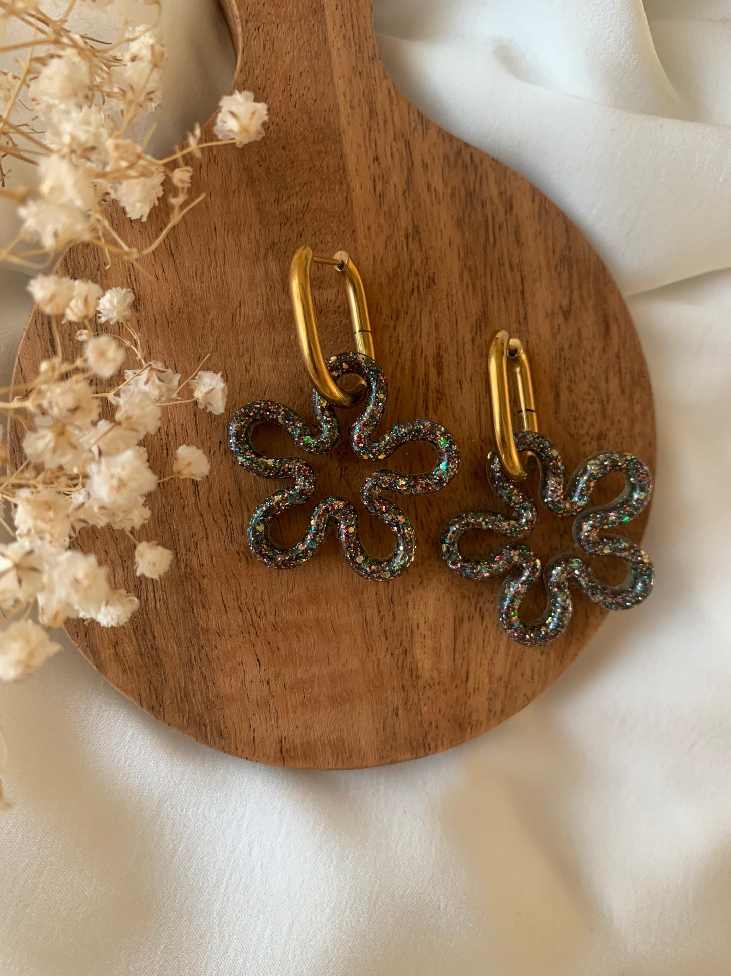 Boucles d'oreilles grandes fleurs ajourées